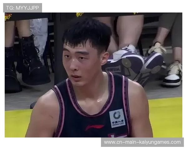 广东最矮悍将打疯了！34分11板6助，球迷：比内线还狠！，广东小个子球员