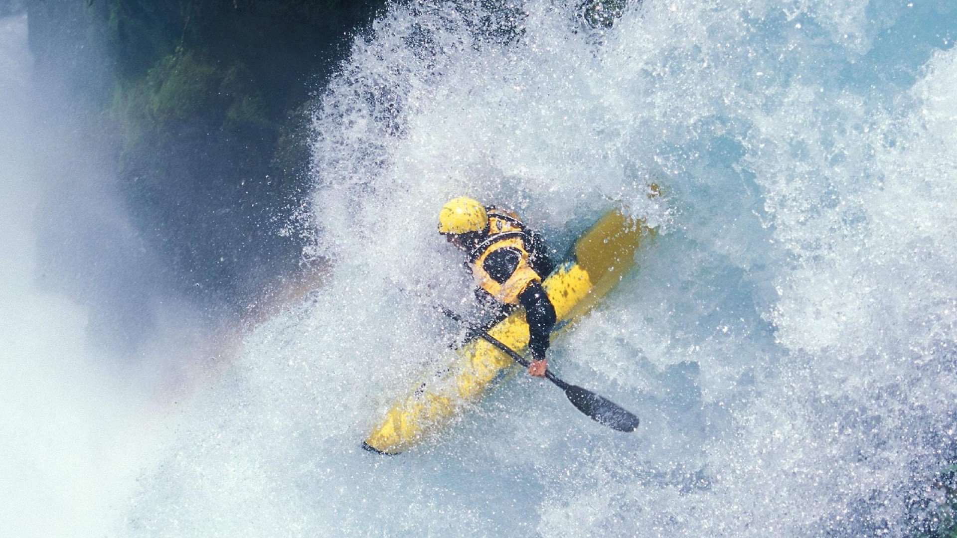 开云网站-球队是否应优先弥补中场还是锋线短板决定战绩变化，球队中哪个位置最重要
